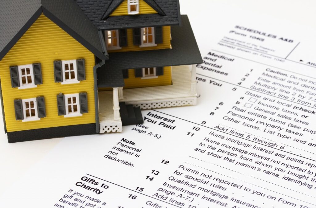 Moving Expenses: Tax Deductible or Not?