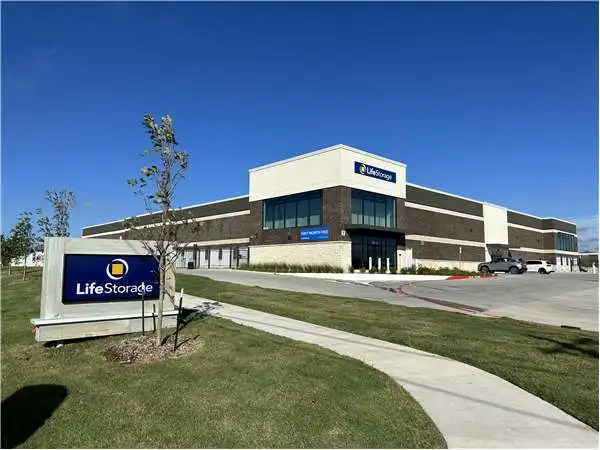 Sold! HPI Real Estate snaps up newly built 840-unit storage facility in Texas
